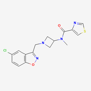 molecular formula C16H15ClN4O2S B2926341 N-[1-[(5-Chloro-1,2-benzoxazol-3-yl)methyl]azetidin-3-yl]-N-methyl-1,3-thiazole-4-carboxamide CAS No. 2380086-79-1