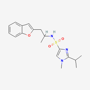 molecular formula C18H23N3O3S B2926654 N-(1-(苯并呋喃-2-基)丙烷-2-基)-2-异丙基-1-甲基-1H-咪唑-4-磺酰胺 CAS No. 2034611-33-9