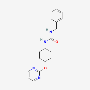 molecular formula C18H22N4O2 B2926876 1-Benzyl-3-((1r,4r)-4-(pyrimidin-2-yloxy)cyclohexyl)urea CAS No. 2034445-44-6