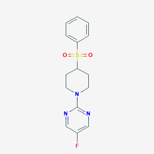 molecular formula C15H16FN3O2S B2927275 2-[4-(Benzenesulfonyl)piperidin-1-yl]-5-fluoropyrimidine CAS No. 2380143-88-2