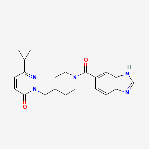 2-{[1-(1H-1,3-benzodiazole-5-carbonyl)piperidin-4-yl]methyl}-6-cyclopropyl-2,3-dihydropyridazin-3-one