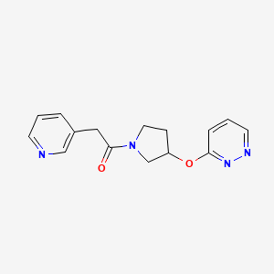 molecular formula C15H16N4O2 B2928108 1-(3-(Pyridazin-3-yloxy)pyrrolidin-1-yl)-2-(pyridin-3-yl)ethanone CAS No. 2034580-27-1