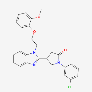 molecular formula C26H24ClN3O3 B2928752 1-(3-氯苯基)-4-{1-[2-(2-甲氧基苯氧基)乙基]-1H-苯并咪唑-2-基}吡咯烷-2-酮 CAS No. 883632-29-9