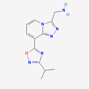 molecular formula C12H14N6O B2929788 {[8-(3-异丙基-1,2,4-恶二唑-5-基)[1,2,4]三唑并[4,3-a]吡啶-3-基]甲基}胺 CAS No. 2108312-64-5