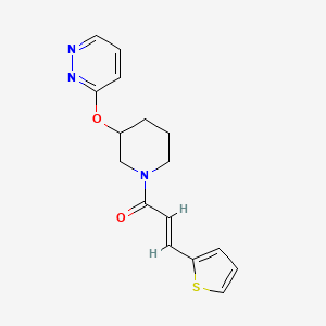 (E)-1-(3-(pyridazin-3-yloxy)piperidin-1-yl)-3-(thiophen-2-yl)prop-2-en-1-one