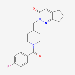 molecular formula C20H22FN3O2 B2931506 2-[[1-(4-Fluorobenzoyl)piperidin-4-yl]methyl]-6,7-dihydro-5H-cyclopenta[c]pyridazin-3-one CAS No. 2379997-61-0