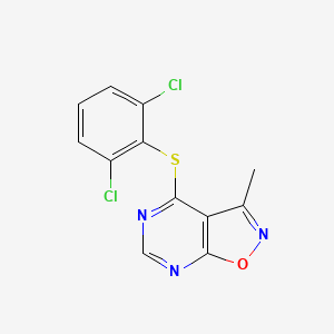 molecular formula C12H7Cl2N3OS B2931810 4-[(2,6-Dichlorophenyl)sulfanyl]-3-methylisoxazolo[5,4-d]pyrimidine CAS No. 478050-43-0