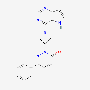 molecular formula C20H18N6O B2932057 2-[1-(6-Methyl-5H-pyrrolo[3,2-d]pyrimidin-4-yl)azetidin-3-yl]-6-phenylpyridazin-3-one CAS No. 2380179-99-5