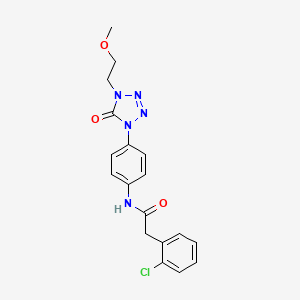 molecular formula C18H18ClN5O3 B2932260 2-(2-氯苯基)-N-(4-(4-(2-甲氧基乙基)-5-氧代-4,5-二氢-1H-四唑-1-基)苯基)乙酰胺 CAS No. 1396815-30-7