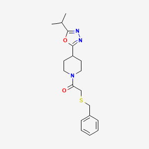 molecular formula C19H25N3O2S B2932914 2-(苄硫基)-1-(4-(5-异丙基-1,3,4-恶二唑-2-基)哌啶-1-基)乙酮 CAS No. 1210354-37-2