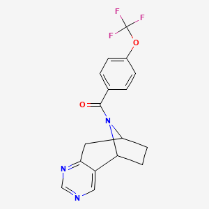 molecular formula C17H14F3N3O2 B2933034 ((5R,8S)-6,7,8,9-四氢-5H-5,8-亚氨基环庚并[d]嘧啶-10-基)(4-(三氟甲氧基)苯基)甲酮 CAS No. 2058502-43-3