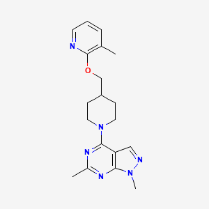 2-[(1-{1,6-dimethyl-1H-pyrazolo[3,4-d]pyrimidin-4-yl}piperidin-4-yl)methoxy]-3-methylpyridine