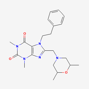 molecular formula C22H29N5O3 B2934837 8-[(2,6-dimethylmorpholin-4-yl)methyl]-1,3-dimethyl-7-(2-phenylethyl)-3,7-dihydro-1H-purine-2,6-dione CAS No. 838851-04-0
