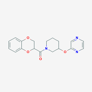 molecular formula C18H19N3O4 B2935431 (2,3-Dihydrobenzo[b][1,4]dioxin-2-yl)(3-(pyrazin-2-yloxy)piperidin-1-yl)methanone CAS No. 2034473-79-3