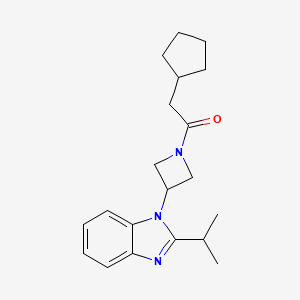 molecular formula C20H27N3O B2936459 2-Cyclopentyl-1-[3-(2-propan-2-ylbenzimidazol-1-yl)azetidin-1-yl]ethanone CAS No. 2415573-24-7
