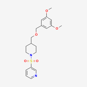 molecular formula C20H26N2O5S B2936627 3-((4-(((3,5-Dimethoxybenzyl)oxy)methyl)piperidin-1-yl)sulfonyl)pyridine CAS No. 1396684-87-9