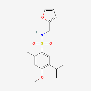 molecular formula C16H21NO4S B2938050 （2-呋喃基甲基）{［4-甲氧基-2-甲基-5-（甲基乙基）苯基］磺酰基}胺 CAS No. 898647-33-1