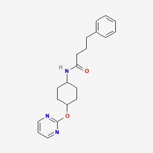 molecular formula C20H25N3O2 B2939902 4-苯基-N-((1r,4r)-4-(嘧啶-2-氧基)环己基)丁酰胺 CAS No. 2034204-52-7