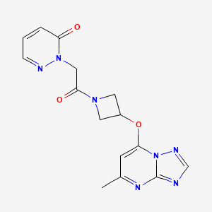 2-{2-[3-({5-Methyl-[1,2,4]triazolo[1,5-a]pyrimidin-7-yl}oxy)azetidin-1-yl]-2-oxoethyl}-2,3-dihydropyridazin-3-one