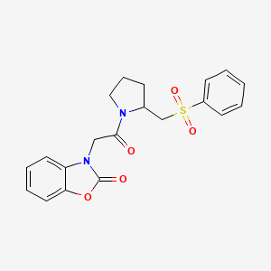 molecular formula C20H20N2O5S B2942570 3-(2-oxo-2-(2-((phenylsulfonyl)methyl)pyrrolidin-1-yl)ethyl)benzo[d]oxazol-2(3H)-one CAS No. 1448125-00-5