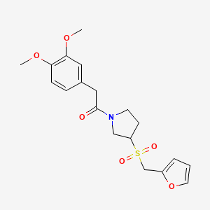 molecular formula C19H23NO6S B2942779 2-(3,4-二甲氧基苯基)-1-(3-((呋喃-2-基甲基)磺酰基)吡咯烷-1-基)乙酮 CAS No. 1798618-58-2