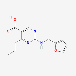 molecular formula C13H15N3O3 B2943212 2-[(2-呋喃甲基)氨基]-4-丙基嘧啶-5-羧酸 CAS No. 1340896-51-6