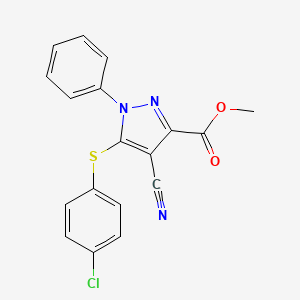 molecular formula C18H12ClN3O2S B2944495 5-[(4-氯苯基)硫代]-4-氰基-1-苯基-1H-吡唑-3-羧酸甲酯 CAS No. 956324-48-4