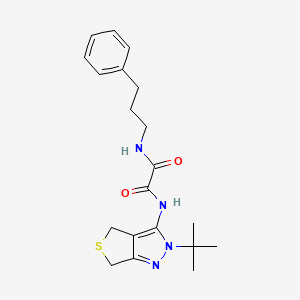 molecular formula C20H26N4O2S B2945068 N'-(2-叔丁基-4,6-二氢噻吩并[3,4-c]吡唑-3-基)-N-(3-苯基丙基)草酰胺 CAS No. 899994-15-1