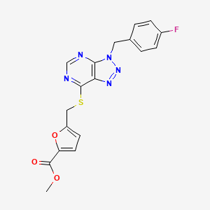 molecular formula C18H14FN5O3S B2945606 methyl 5-(((3-(4-fluorobenzyl)-3H-[1,2,3]triazolo[4,5-d]pyrimidin-7-yl)thio)methyl)furan-2-carboxylate CAS No. 863458-23-5