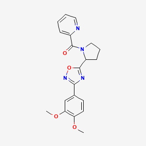 molecular formula C20H20N4O4 B2946953 2-({2-[3-(3,4-Dimethoxyphenyl)-1,2,4-oxadiazol-5-yl]pyrrolidin-1-yl}carbonyl)pyridine CAS No. 1798634-37-3