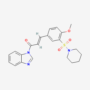 molecular formula C22H23N3O4S B2947375 (E)-1-(1H-苯并[d]咪唑-1-基)-3-(4-甲氧基-3-(哌啶-1-基磺酰基)苯基)丙-2-烯-1-酮 CAS No. 324774-54-1