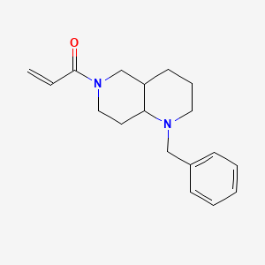 molecular formula C18H24N2O B2948620 1-(1-Benzyl-decahydro-1,6-naphthyridin-6-yl)prop-2-en-1-one CAS No. 2094353-16-7