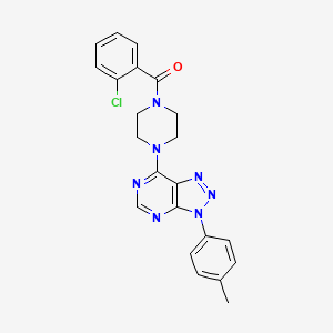 molecular formula C22H20ClN7O B2949629 (2-氯苯基)(4-(3-(对甲苯基)-3H-[1,2,3]三唑并[4,5-d]嘧啶-7-基)哌嗪-1-基)甲甲酮 CAS No. 920383-42-2