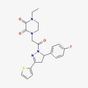 molecular formula C21H21FN4O3S B2951310 1-ethyl-4-(2-(5-(4-fluorophenyl)-3-(thiophen-2-yl)-4,5-dihydro-1H-pyrazol-1-yl)-2-oxoethyl)piperazine-2,3-dione CAS No. 868965-27-9