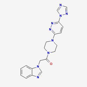 molecular formula C19H19N9O B2953480 1-(4-(6-(1H-1,2,4-triazol-1-yl)pyridazin-3-yl)piperazin-1-yl)-2-(1H-benzo[d]imidazol-1-yl)ethanone CAS No. 1797725-85-9