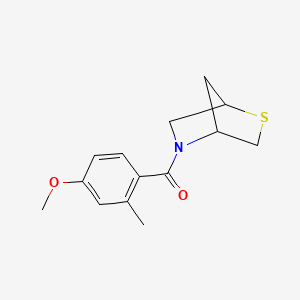 2-Thia-5-azabicyclo[2.2.1]heptan-5-yl(4-methoxy-2-methylphenyl)methanone