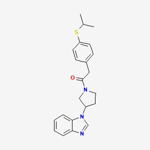 molecular formula C22H25N3OS B2954921 1-(3-(1H-苯并[d]咪唑-1-基)吡咯烷-1-基)-2-(4-(异丙硫基)苯基)乙酮 CAS No. 2034298-70-7