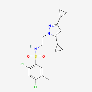 molecular formula C18H21Cl2N3O2S B2956837 2,4-二氯-N-(2-(3,5-二环丙基-1H-吡唑-1-基)乙基)-5-甲基苯磺酰胺 CAS No. 2309624-31-3