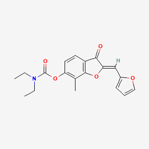 molecular formula C19H19NO5 B2957358 (Z)-2-(furan-2-ylmethylene)-7-methyl-3-oxo-2,3-dihydrobenzofuran-6-yl diethylcarbamate CAS No. 896818-76-1