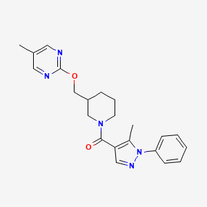 molecular formula C22H25N5O2 B2957394 (5-Methyl-1-phenylpyrazol-4-yl)-[3-[(5-methylpyrimidin-2-yl)oxymethyl]piperidin-1-yl]methanone CAS No. 2380058-69-3