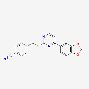 molecular formula C19H13N3O2S B2958172 4-(((4-(苯并[d][1,3]二氧杂环-5-基)嘧啶-2-基)硫代)甲基)苯甲腈 CAS No. 923107-63-5