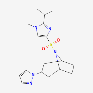 molecular formula C17H25N5O2S B2960089 (1R,5S)-8-((2-isopropyl-1-methyl-1H-imidazol-4-yl)sulfonyl)-3-(1H-pyrazol-1-yl)-8-azabicyclo[3.2.1]octane CAS No. 2319808-39-2