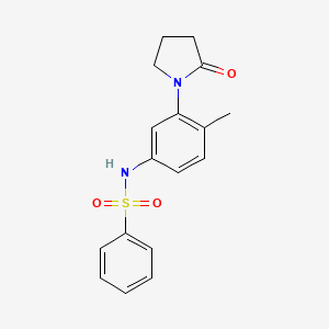 molecular formula C17H18N2O3S B2960295 N-[4-methyl-3-(2-oxopyrrolidin-1-yl)phenyl]benzenesulfonamide CAS No. 952963-14-3