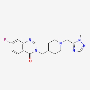 molecular formula C18H21FN6O B2960642 7-Fluoro-3-[[1-[(2-methyl-1,2,4-triazol-3-yl)methyl]piperidin-4-yl]methyl]quinazolin-4-one CAS No. 2415504-12-8