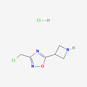 molecular formula C6H9Cl2N3O B2961278 5-(氮杂环丁-3-基)-3-(氯甲基)-1,2,4-恶二唑；盐酸盐 CAS No. 2416236-89-8