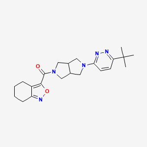molecular formula C22H29N5O2 B2962116 [2-(6-Tert-butylpyridazin-3-yl)-1,3,3a,4,6,6a-hexahydropyrrolo[3,4-c]pyrrol-5-yl]-(4,5,6,7-tetrahydro-2,1-benzoxazol-3-yl)methanone CAS No. 2415622-43-2