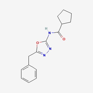 molecular formula C15H17N3O2 B2962151 N-(5-benzyl-1,3,4-oxadiazol-2-yl)cyclopentanecarboxamide CAS No. 1105237-44-2