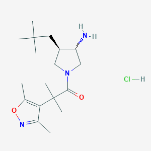 molecular formula C18H32ClN3O2 B2962962 1-[(3S,4R)-3-氨基-4-(2,2-二甲基丙基)吡咯烷-1-基]-2-(3,5-二甲基-1,2-恶唑-4-基)-2-甲基丙-1-酮；盐酸盐 CAS No. 2418596-55-9
