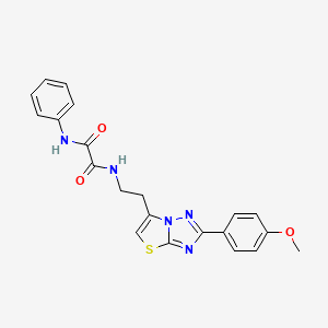 molecular formula C21H19N5O3S B2963349 N1-(2-(2-(4-甲氧基苯基)噻唑并[3,2-b][1,2,4]三唑-6-基)乙基)-N2-苯基草酰胺 CAS No. 894032-31-6