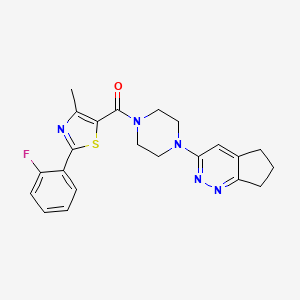 molecular formula C22H22FN5OS B2963431 (4-(6,7-dihydro-5H-cyclopenta[c]pyridazin-3-yl)piperazin-1-yl)(2-(2-fluorophenyl)-4-methylthiazol-5-yl)methanone CAS No. 2034308-40-0